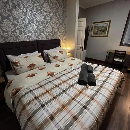 The Nook Crieff - Central 2-Bed With Garden :) Exterior photo