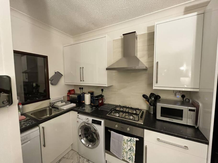 Apartment The Nook - 2-bed With Garden :) *