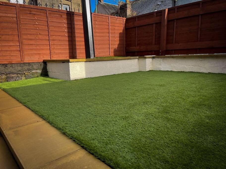 The Nook - 2-bed With Garden :)